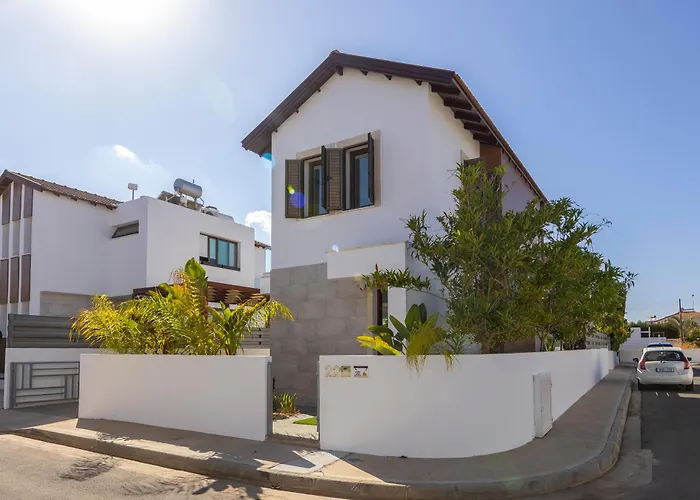 Accomoteleia Blue Villa